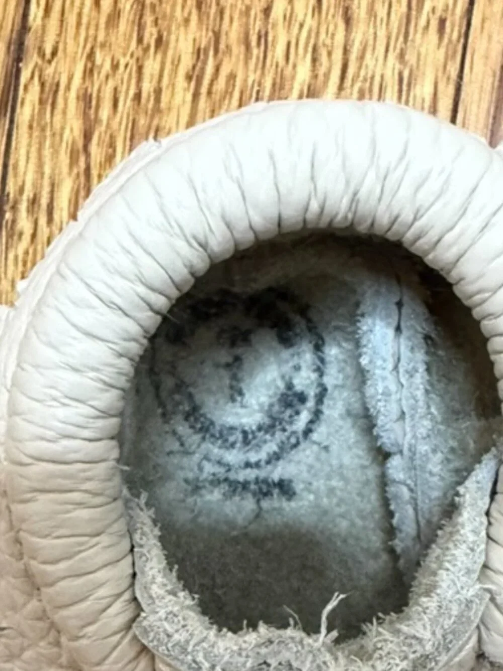 Freshly Picked Birch Moccasin - Baby shoe. Size 1 (3-6 months)